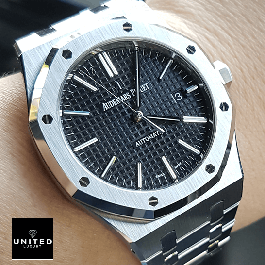 /anwatches_/Audemars-Piguet/Audemars-Piguet/Audemars-Piguet-Royal-Oak-15400ST-OO-1220ST-01-11.png