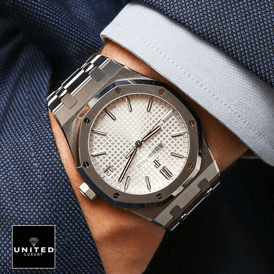 /anwatches_/Audemars-Piguet/Audemars-Piguet/Audemars-Piguet-Royal-Oak-15500ST-OO-1220ST-03-13.png