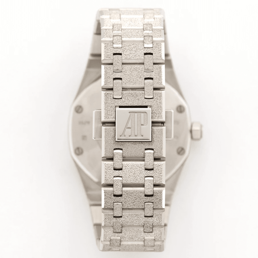 /anwatches_/Audemars-Piguet/Audemars-Piguet/Audemars-Piguet-Royal-Oak-67653BC-8220-Frosted-3.png