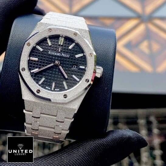/anwatches_/Audemars-Piguet/Audemars-Piguet/Audemars-Piguet-Royal-Oak-67653BC-GG-1263BC-02-10.jpg