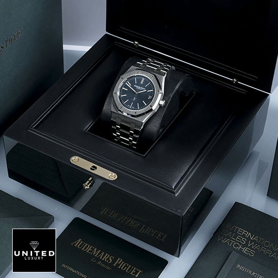 /anwatches_/Audemars-Piguet/Audemars-Piguet/Audemars-Piguet-Royal-Oak-8220-Jumbo-8221-Extra-16.png