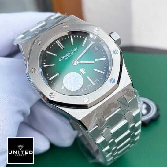 /anwatches_/Audemars-Piguet/Audemars-Piguet/Audemars-Piguet-Royal-Oak-8220-Jumbo-8221-Extra-25.jpg