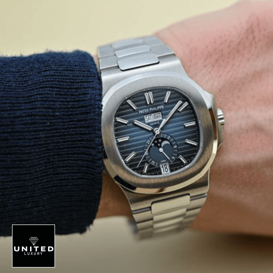 /anwatches_/Patek-Philippe/Patek-Philippe/Patek-Philippe-Aquanaut-5726-High-End-Replica-1-1-10.png