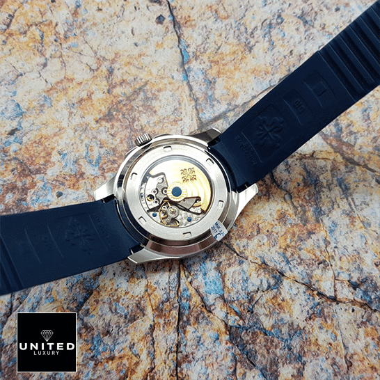 /anwatches_/Patek-Philippe/Patek-Philippe/Patek-Philippe-Aquanaut-White-Gold-Blue-Dial-16.png