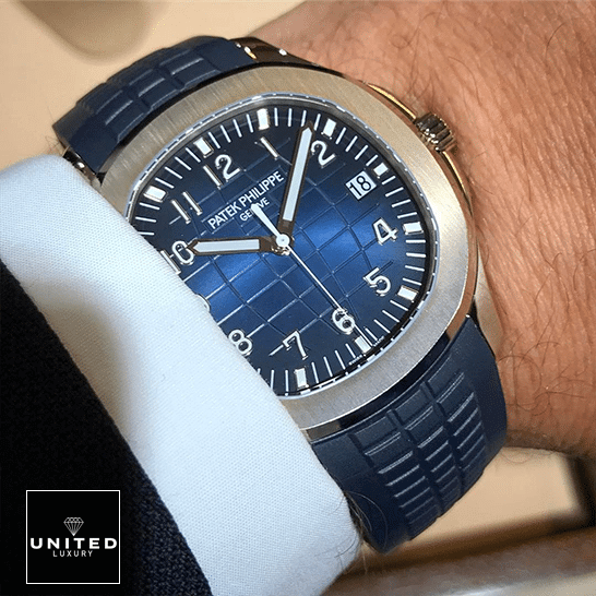/anwatches_/Patek-Philippe/Patek-Philippe/Patek-Philippe-Aquanaut-White-Gold-Blue-Dial-18.png