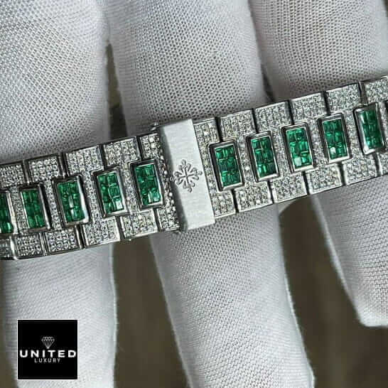 /anwatches_/Patek-Philippe/Patek-Philippe/Patek-Philippe-Nautilus-5711-1300A-8220-Emerald-7.jpg