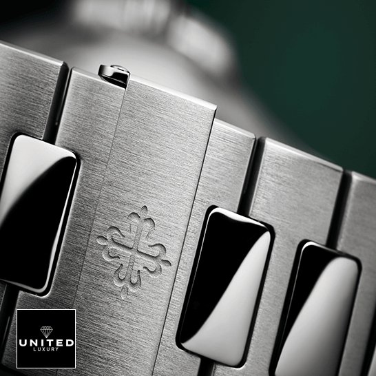/anwatches_/Patek-Philippe/Patek-Philippe/Patek-Philippe-Nautilus-5711-1A-014-8220-Olive-11.png