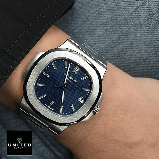 /anwatches_/Patek-Philippe/Patek-Philippe/Patek-Philippe-Nautilus-5711-1P-Platinum-First-10.png