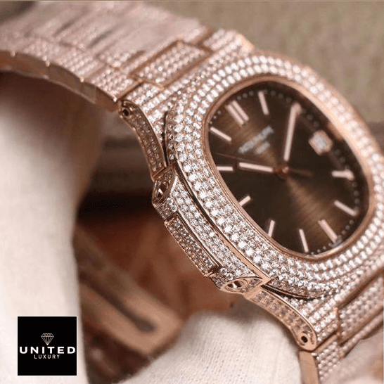 /anwatches_/Patek-Philippe/Patek-Philippe/Patek-Philippe-Nautilus-5711-8220-Iced-Out-8.png