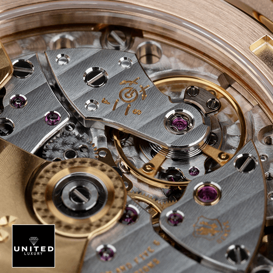 /anwatches_/Patek-Philippe/Patek-Philippe/Patek-Philippe-Nautilus-5711-R-001-8220-Rose-Gold-9.png
