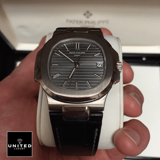 /anwatches_/Patek-Philippe/Patek-Philippe/Patek-Philippe-Nautilus-5711G-001-White-Gold-12.png