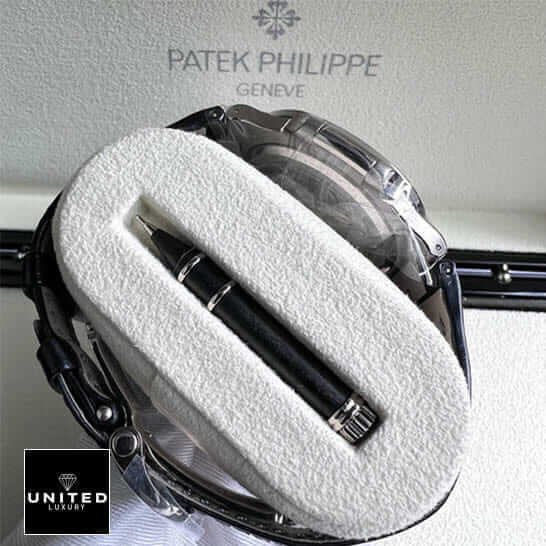 /anwatches_/Patek-Philippe/Patek-Philippe/Patek-Philippe-Nautilus-5712-1A-001-8220-Moon-11.jpg