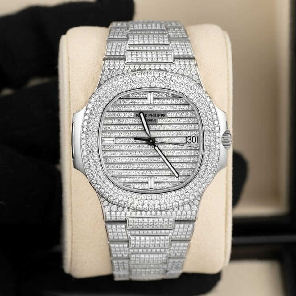/anwatches_/Patek-Philippe/Patek-Philippe/Patek-Philippe-Nautilus-5719-10G-010-8220-Diamond-7.jpg