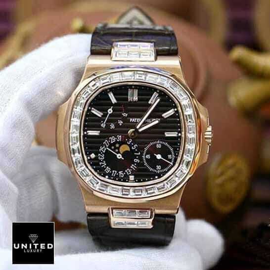 /anwatches_/Patek-Philippe/Patek-Philippe/Patek-Philippe-Nautilus-5724-8220-Baguette-10.jpg