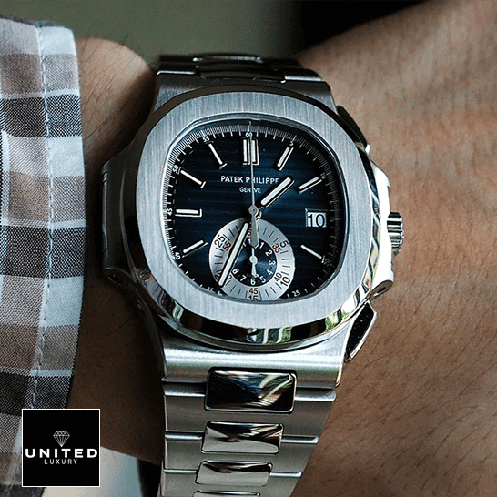 /anwatches_/Patek-Philippe/Patek-Philippe/Patek-Philippe-Nautilus-5980-1A-001-8220-Blue-9.png