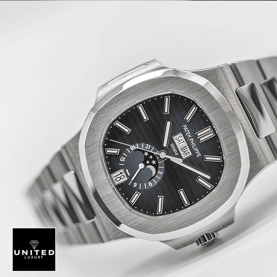 /anwatches_/Patek-Philippe/Patek-Philippe/Patek-Philippe-Nautilus-8220-Black-Dial-8221-5726-8.png