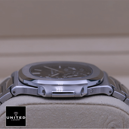 /anwatches_/Patek-Philippe/Patek-Philippe/Patek-Philippe-Nautilus-Steel-Blue-Dial-Moon-14.png
